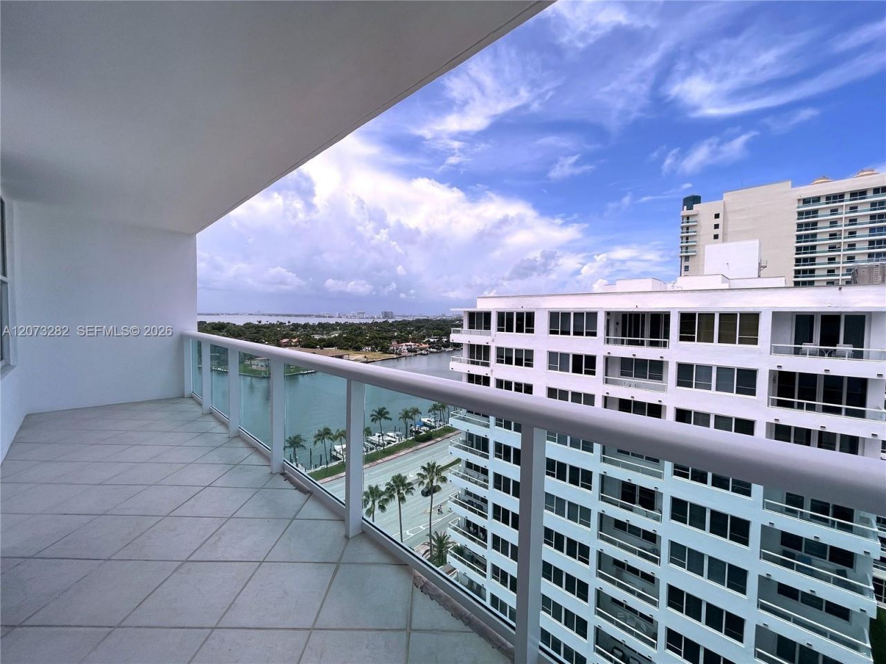 5001 Collins Av, Unit 15D, Miami Beach, FL 33140 Photo