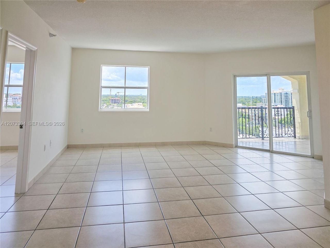 1627 SW 37th Ave , Unit 803, Miami, FL 33145 Photo