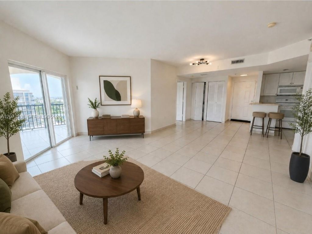 1627 SW 37th Ave , Unit 803, Miami, FL 33145 Photo