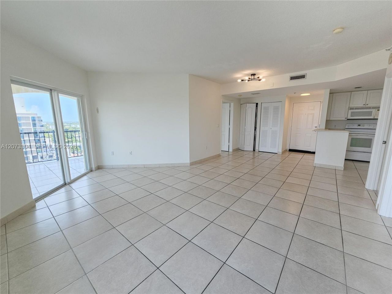 1627 SW 37th Ave , Unit 803, Miami, FL 33145 Photo