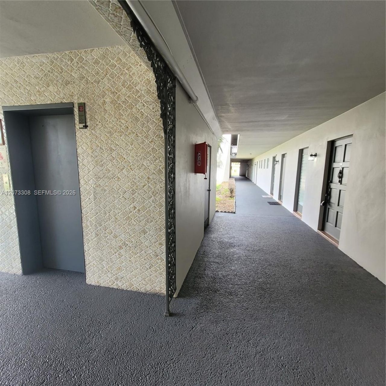 1001 Hillcrest Ct, Unit 215, Hollywood, FL 33021 Photo