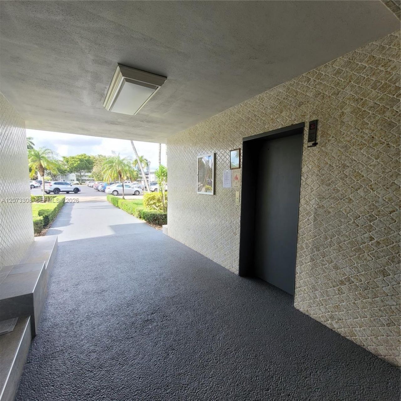 1001 Hillcrest Ct, Unit 215, Hollywood, FL 33021 Photo