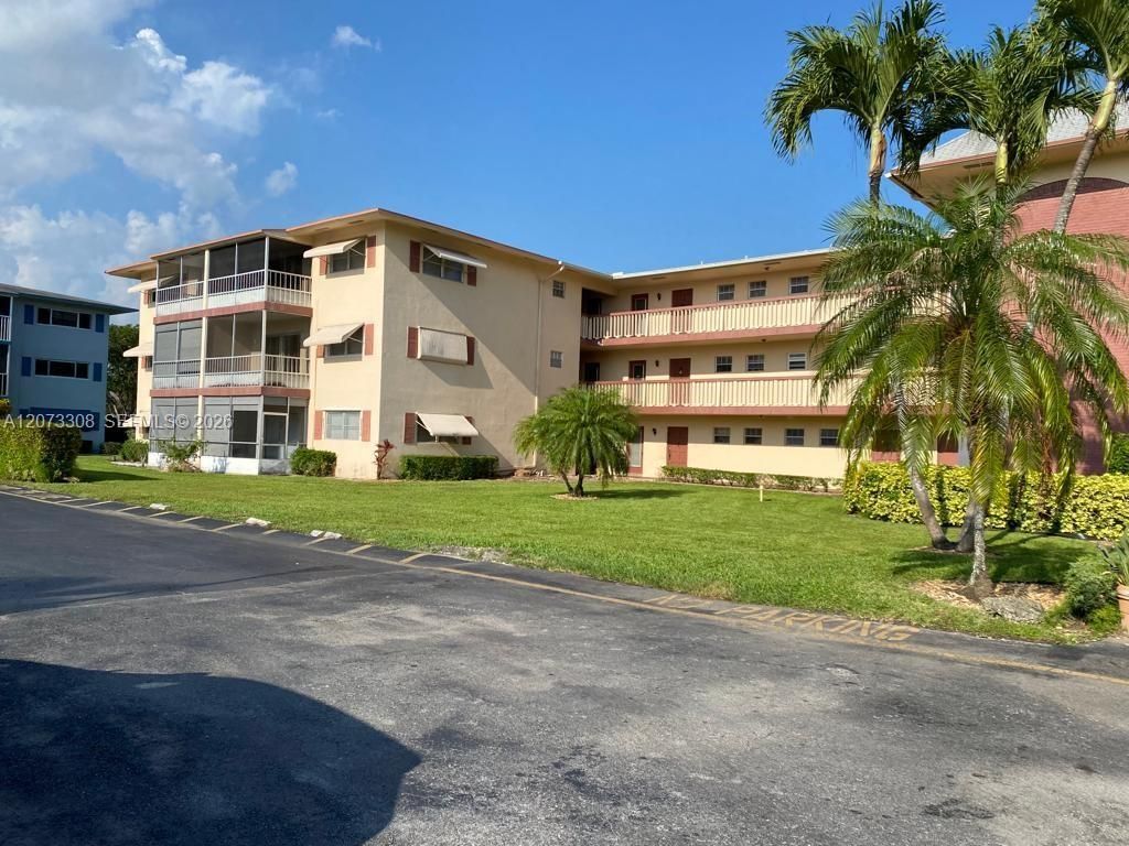 1001 Hillcrest Ct, Unit 215, Hollywood, FL 33021 Photo