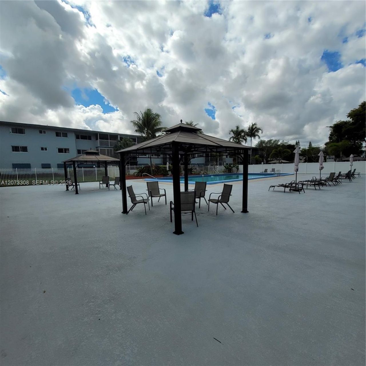 1001 Hillcrest Ct, Unit 215, Hollywood, FL 33021 Photo