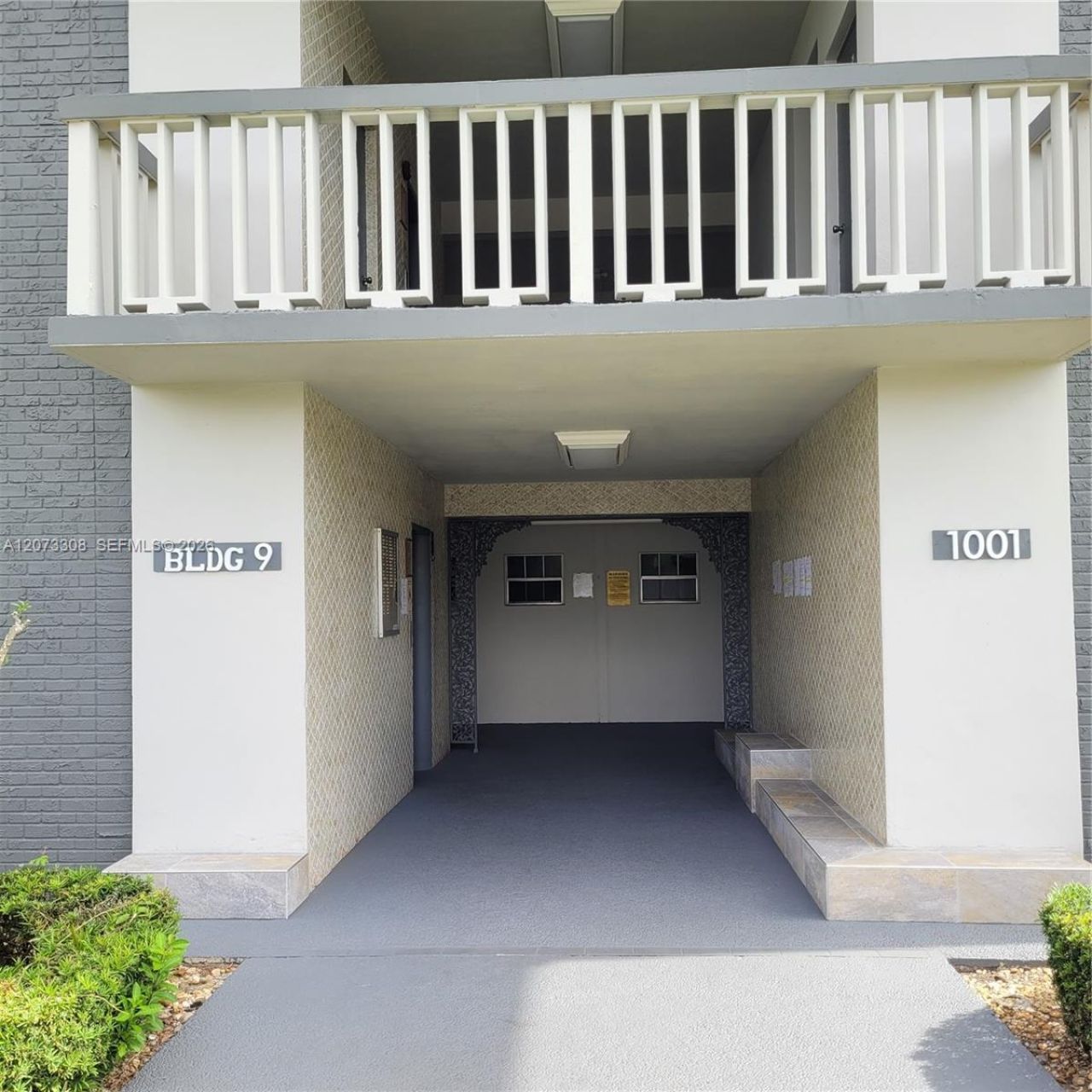 1001 Hillcrest Ct, Unit 215, Hollywood, FL 33021 Photo