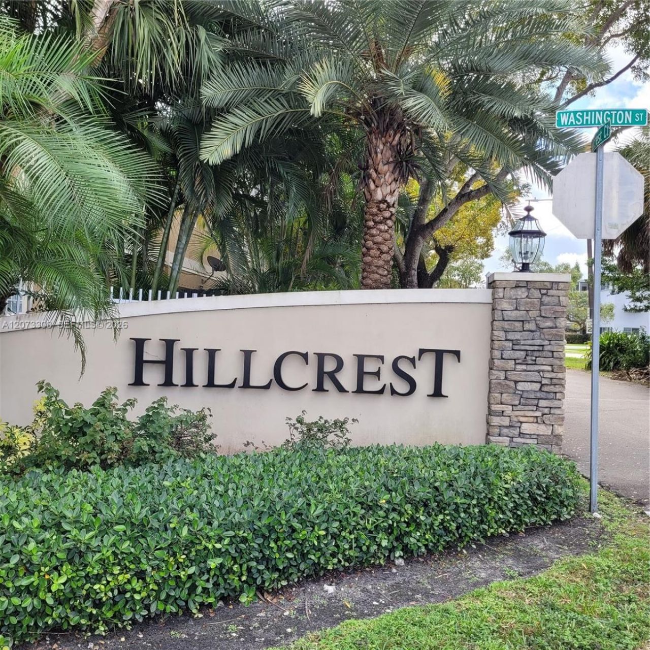 1001 Hillcrest Ct, Unit 215, Hollywood, FL 33021 Photo