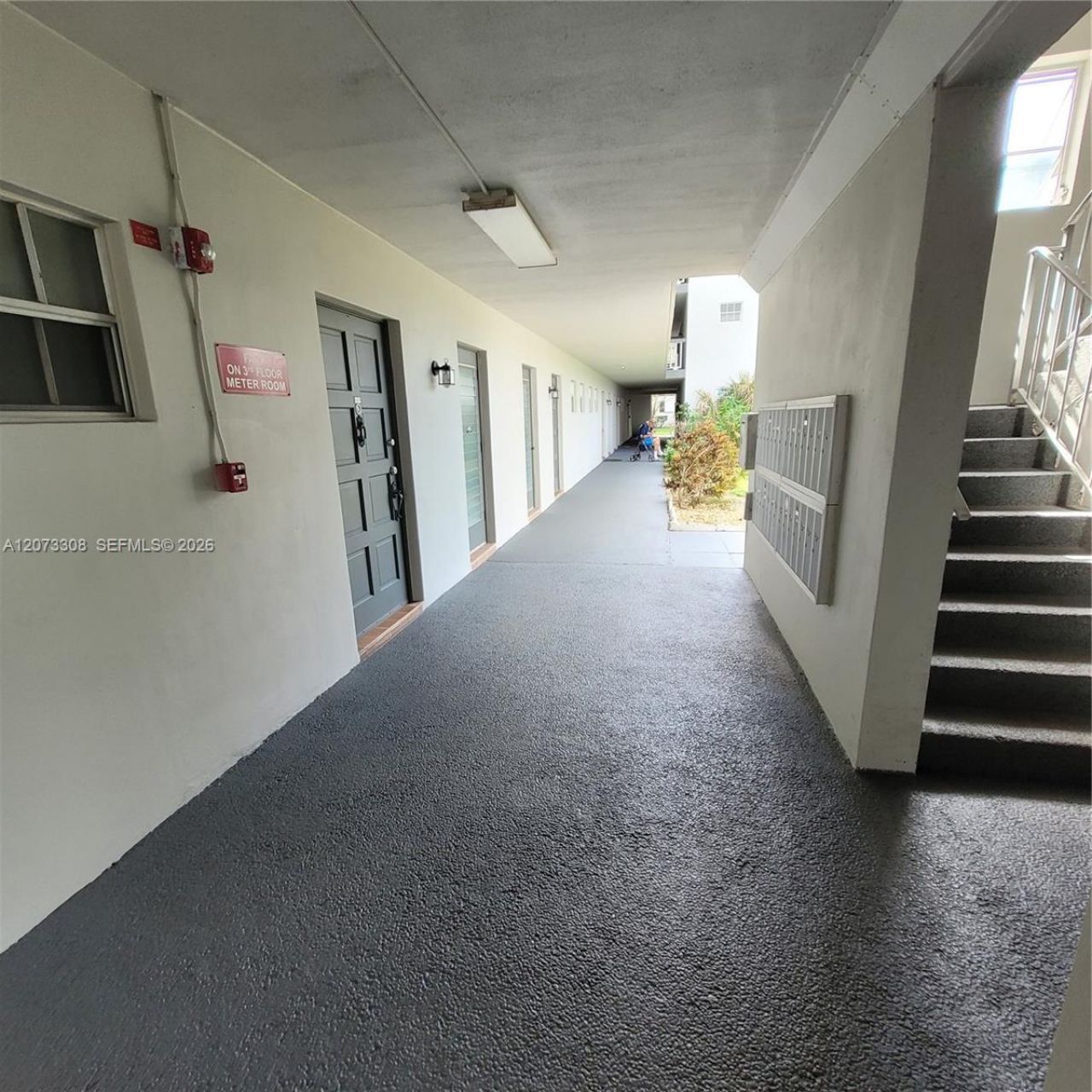 1001 Hillcrest Ct, Unit 215, Hollywood, FL 33021 Photo