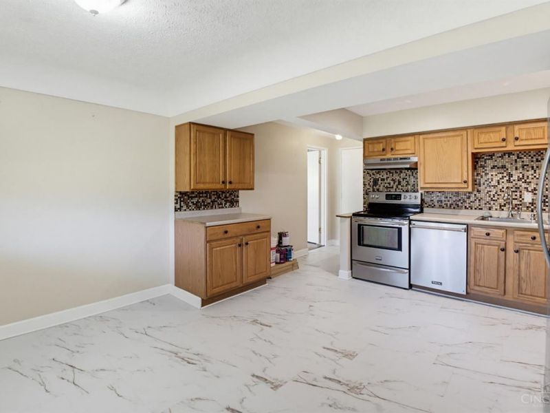 488 Kaldy Street, Union Township, OH 45244 Photo 11