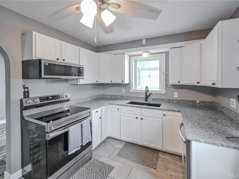 3301 Troy Road, Springfield, OH 45504 Photo 11