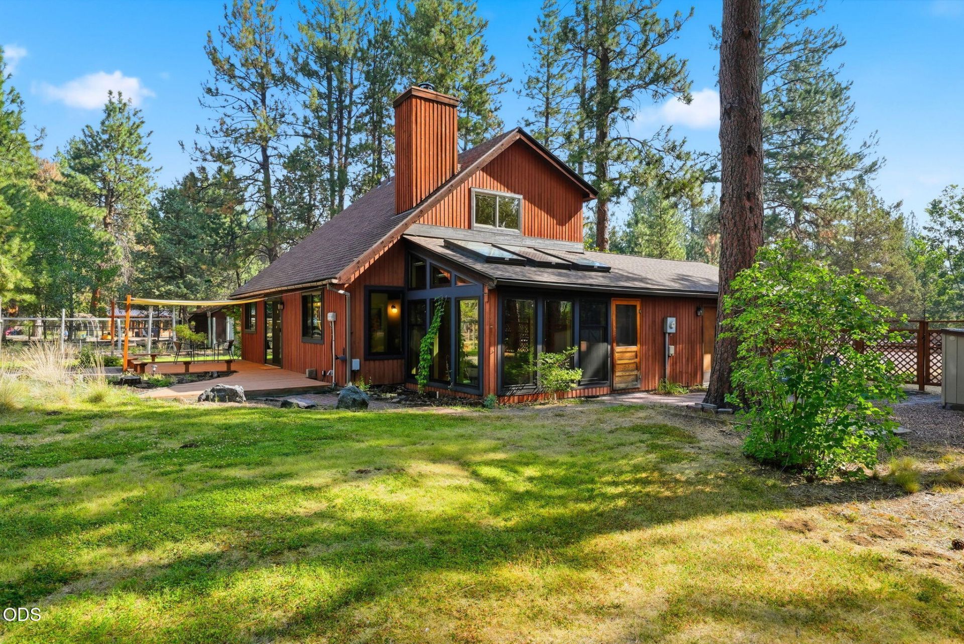 15762 Sage Woods Lane, Sisters, OR 97759 Main Photo