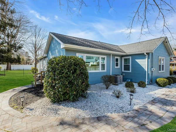 13 Argonne Road W, Hampton Bays, NY 11946