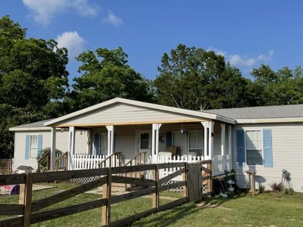 690 Jacks Branch Rd, Cantonment, FL 32533