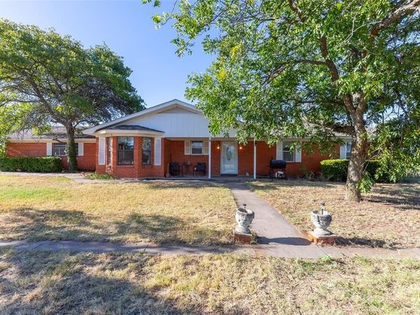 7200 Private Road 2383 , Clyde, TX 79510