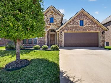 11805 Dixon Drive, Fort Worth, TX 76108