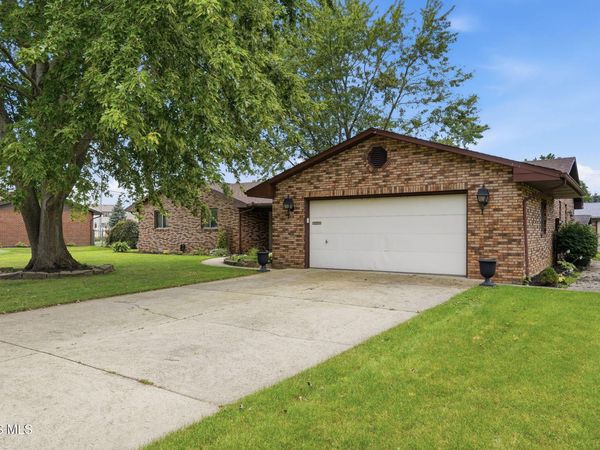 416 Rilla Road, Findlay, OH 45840
