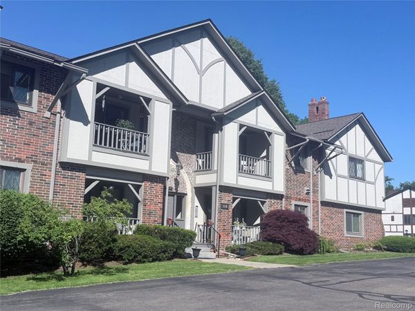 42160 Woodward Avenue , Unit 7, Bloomfield Hills, Mi 48304