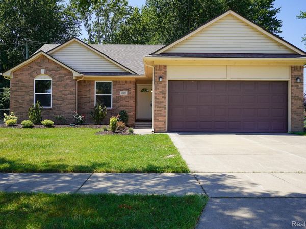 51819 Kings Pointe Drive , New Baltimore, Mi 48047