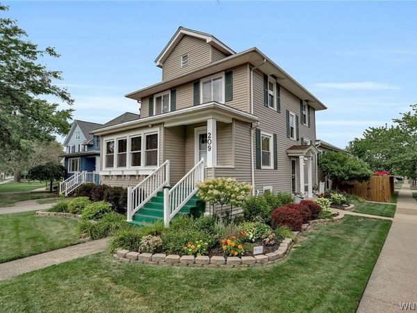 209 Delaware Road , Buffalo, NY 14217