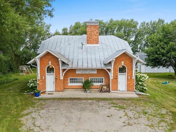 3189 N COUNTY ROAD P, New Franken, WI 54229