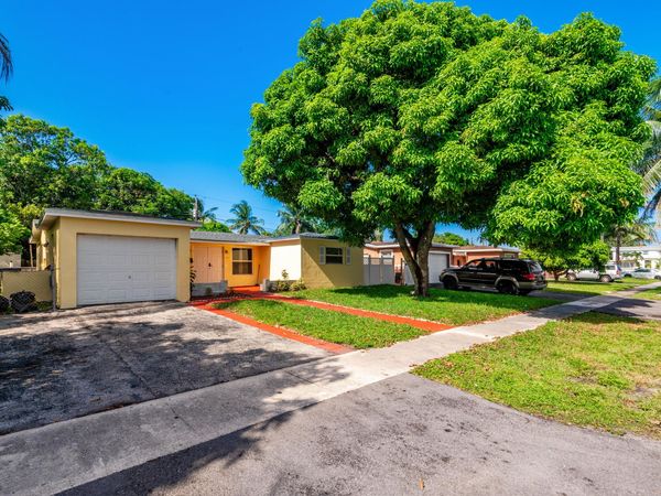 3611 NW 40TH Court, Lauderdale Lakes, FL 33309