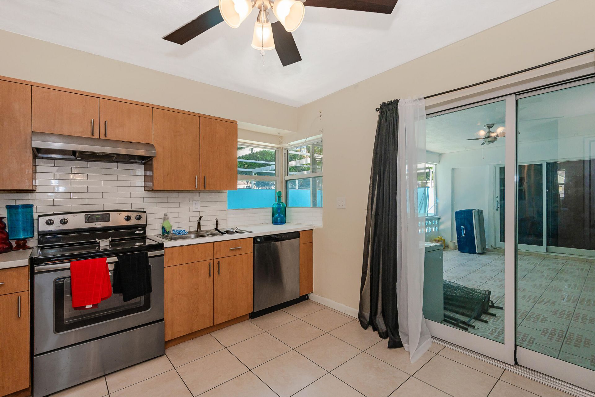 3611 NW 40th Court, Lauderdale Lakes, FL 33309 Photo