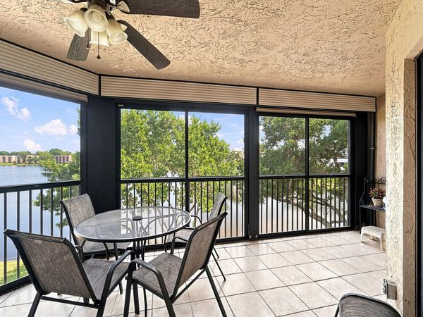 7254 FAIRFAX Drive, Unit 304, Tamarac, FL 33321