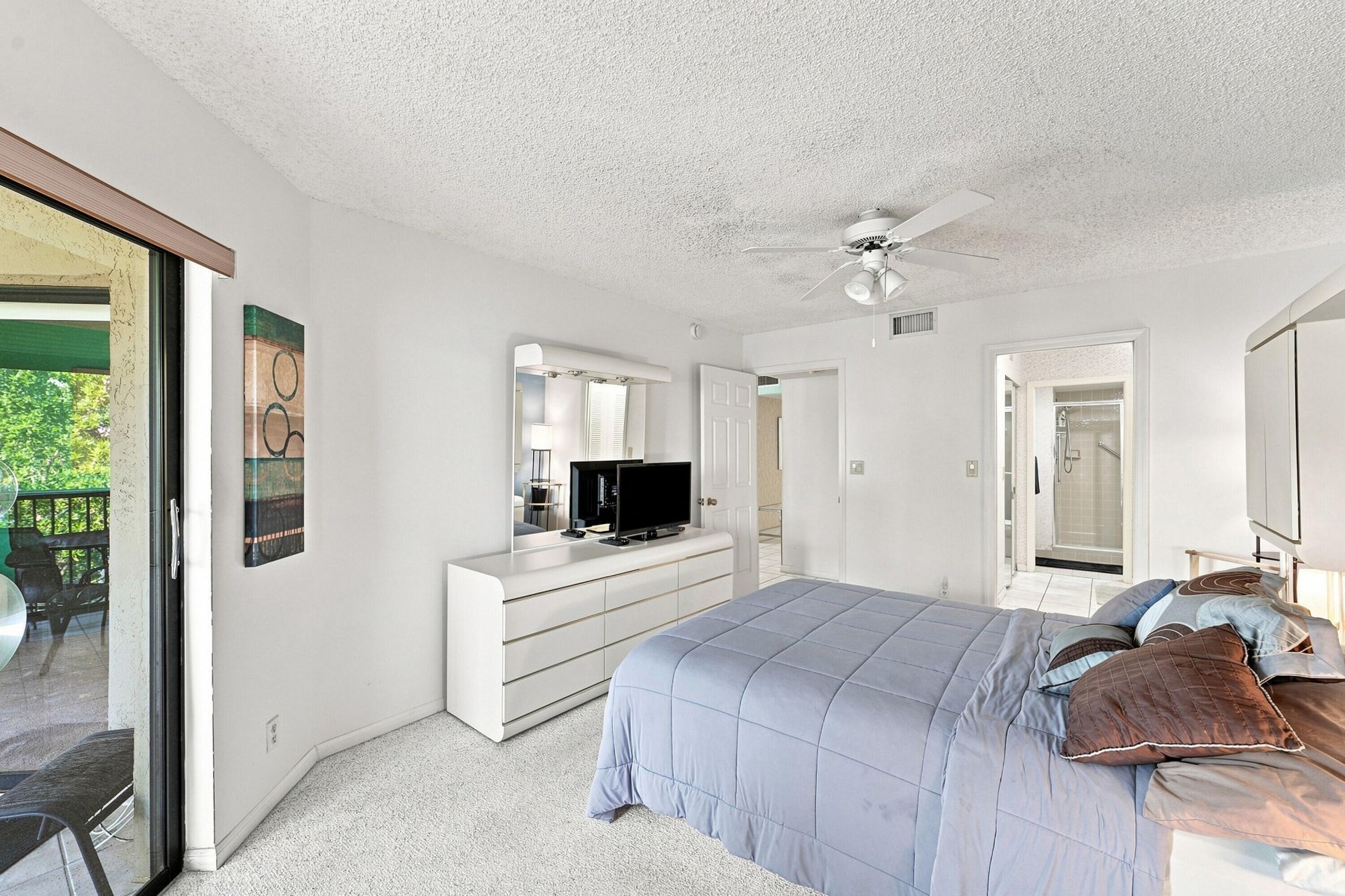 7254 Fairfax Drive, Unit 304, Tamarac, FL 33321 Photo
