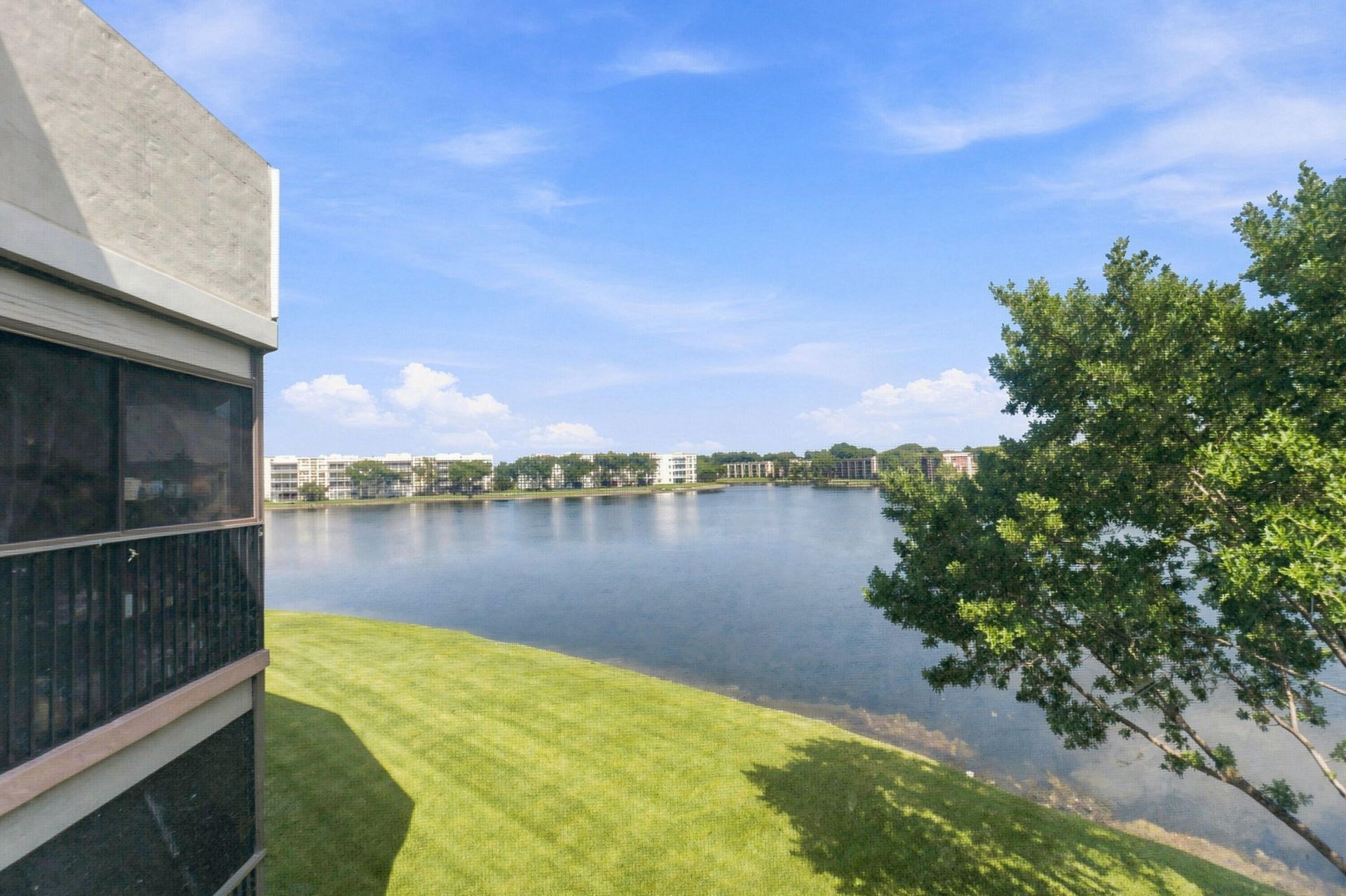 7254 Fairfax Drive, Unit 304, Tamarac, FL 33321 Photo