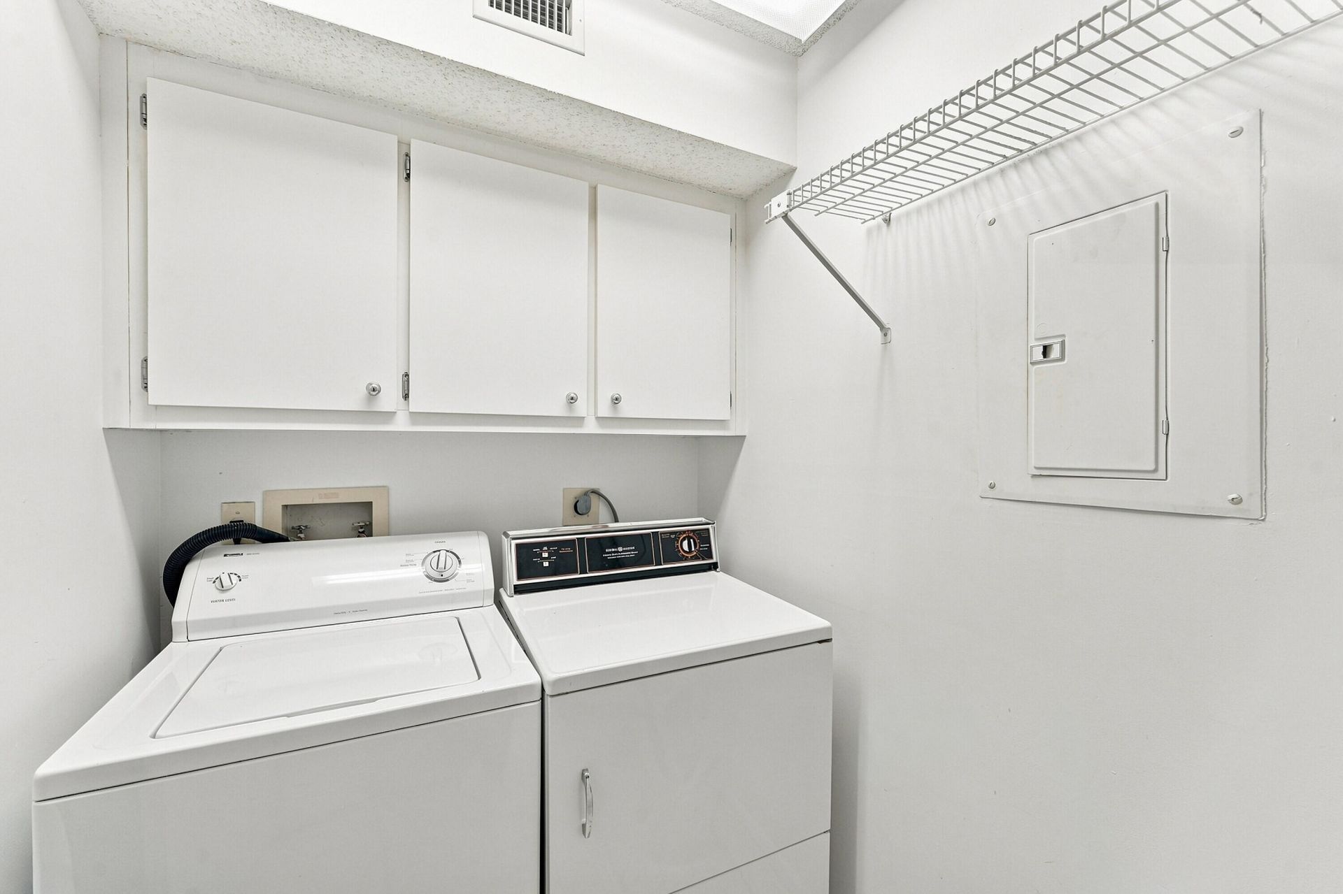 7254 Fairfax Drive, Unit 304, Tamarac, FL 33321 Photo