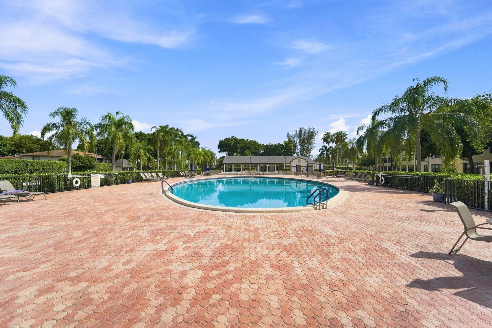 7254 Fairfax Drive, Unit 304, Tamarac, FL 33321 Photo