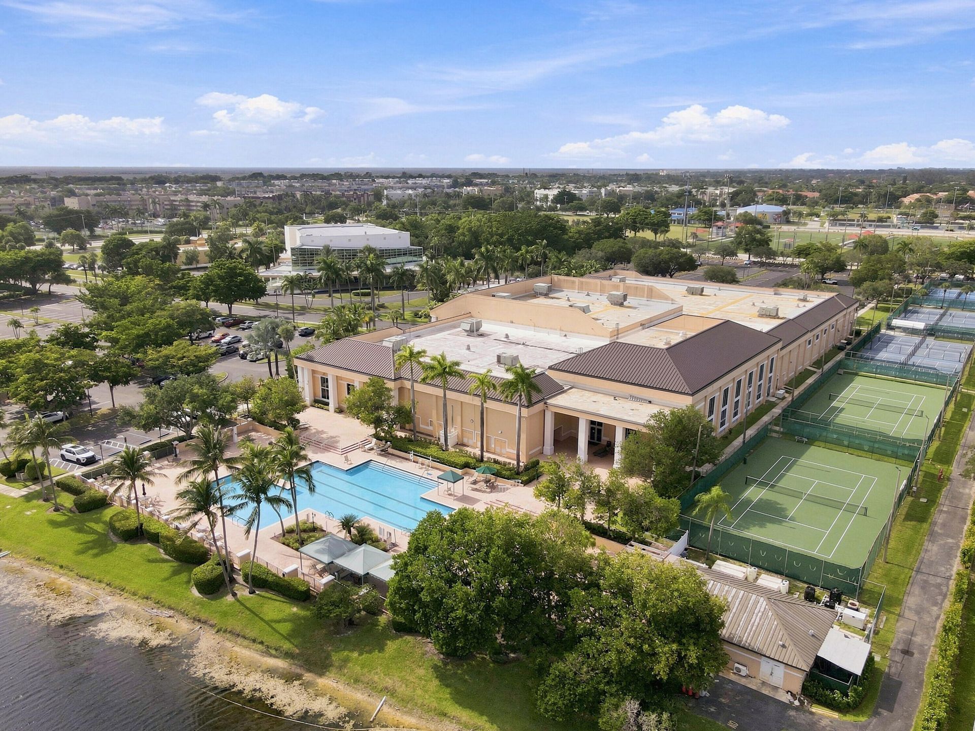 7254 Fairfax Drive, Unit 304, Tamarac, FL 33321 Photo