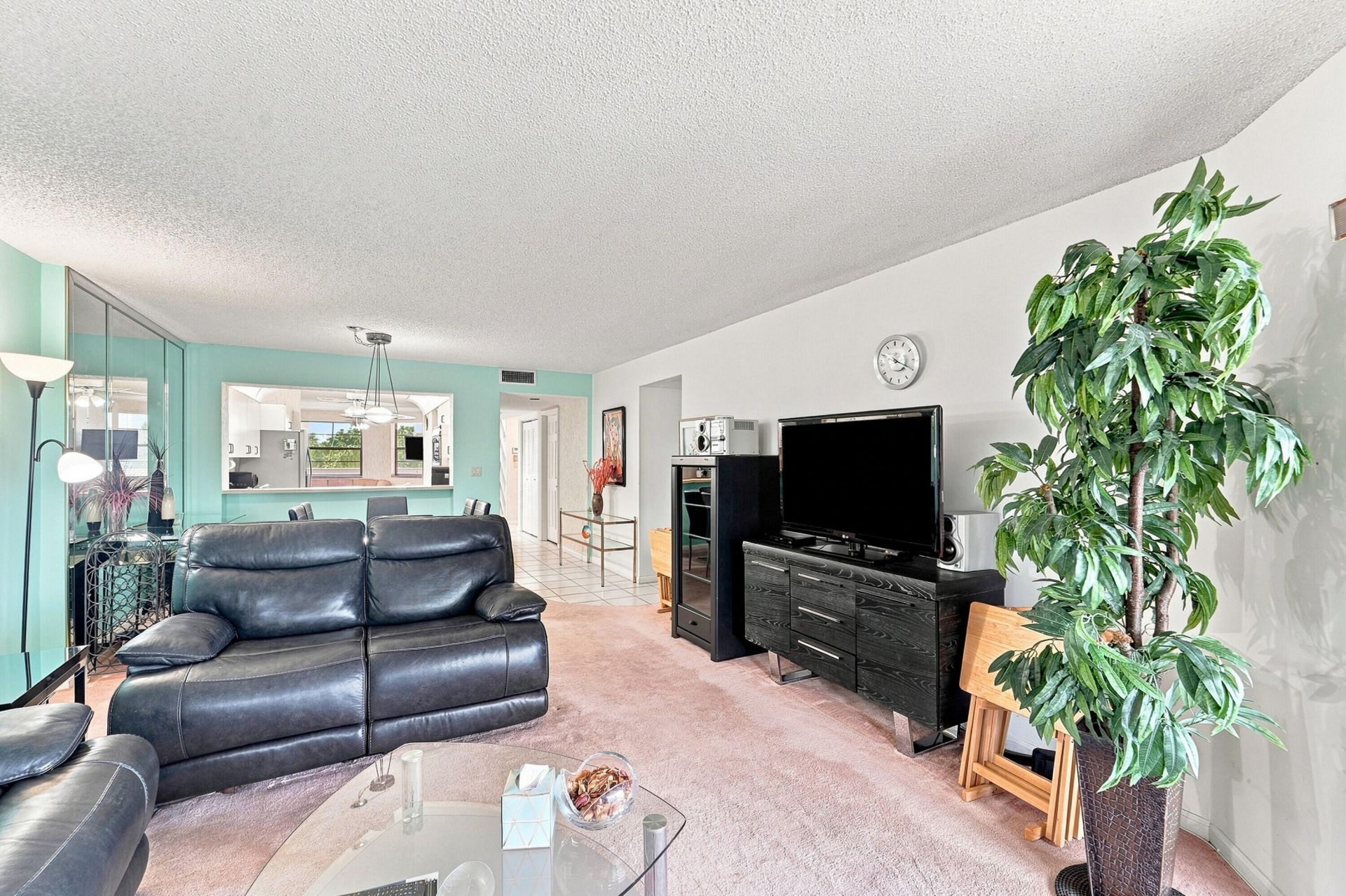 7254 Fairfax Drive, Unit 304, Tamarac, FL 33321 Photo