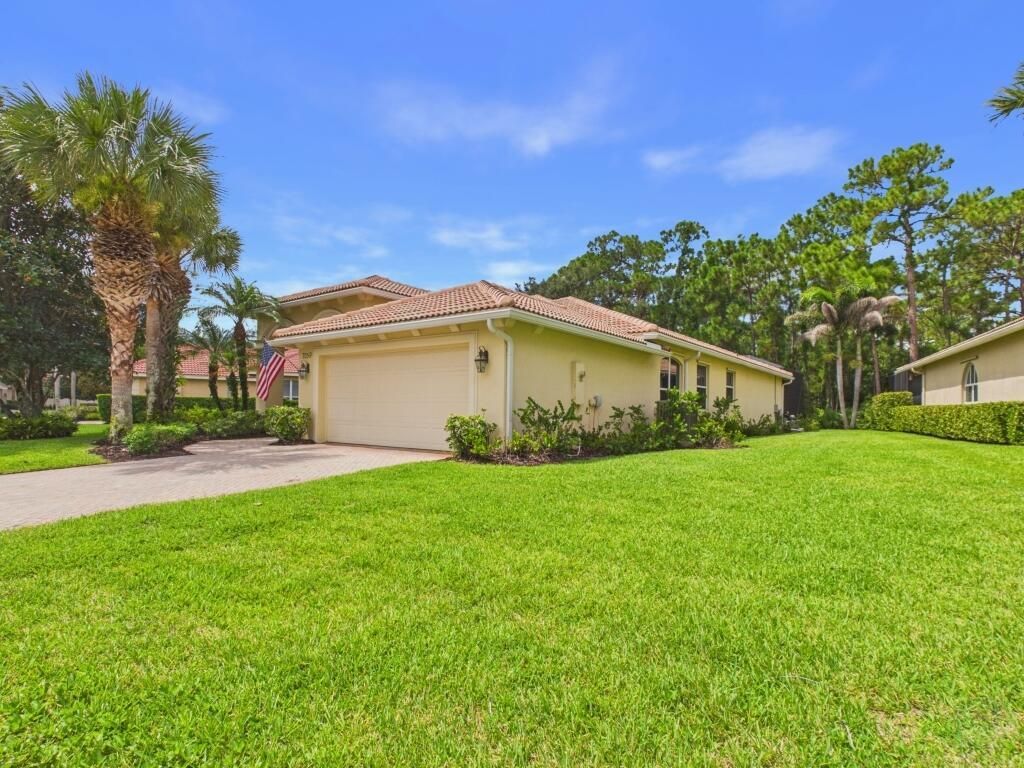 7059 Maidstone Drive, Port Saint Lucie, FL 34986 Photo