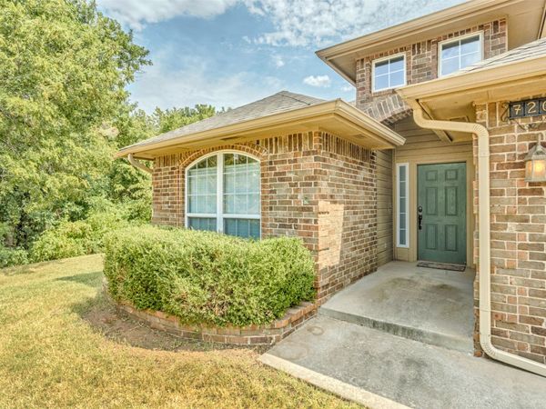 720 Hedgewood Drive , Oklahoma City, OK 73160