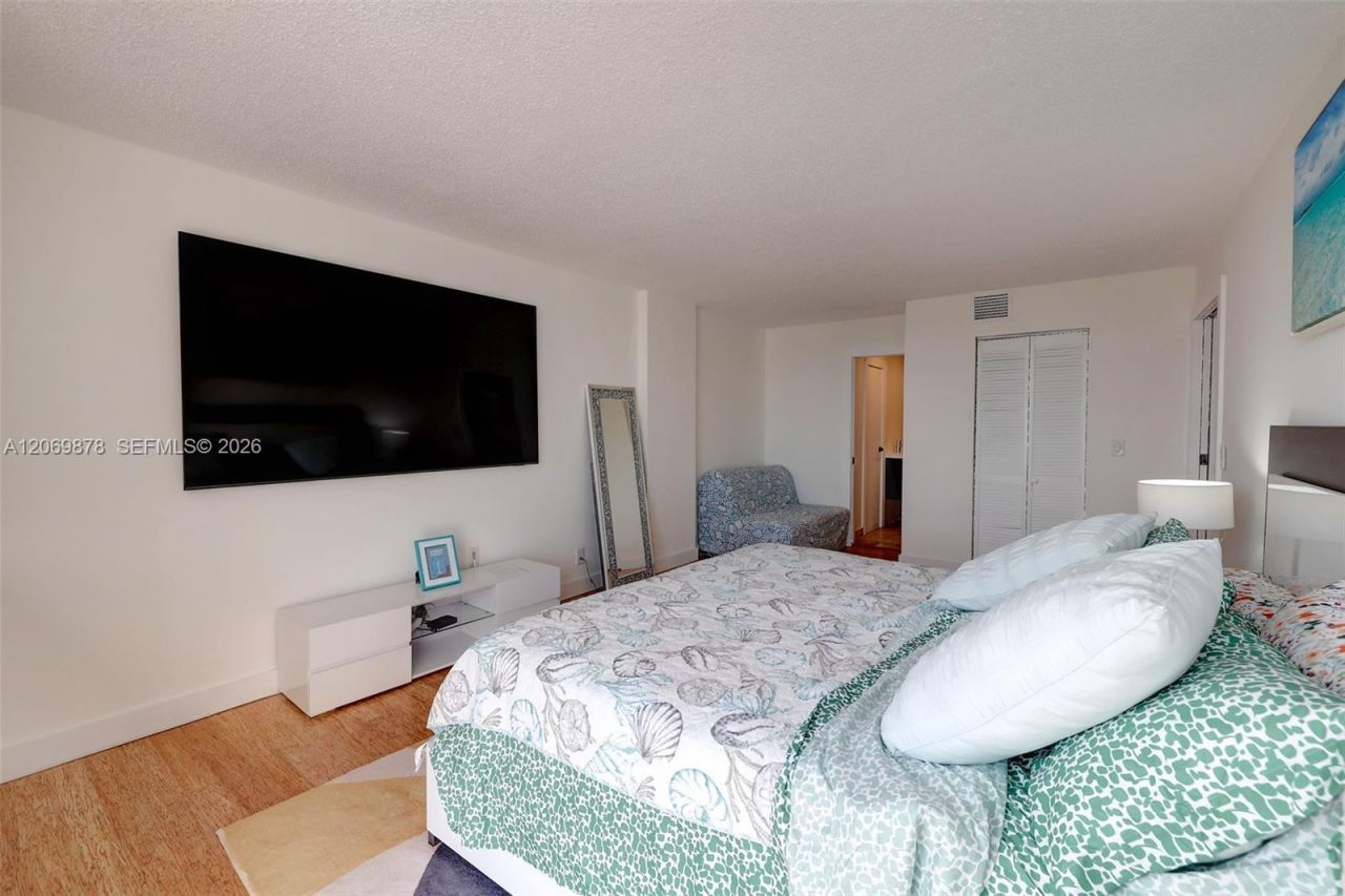 1500 S Ocean Dr, Unit 7J, Hollywood, FL 33019 Photo