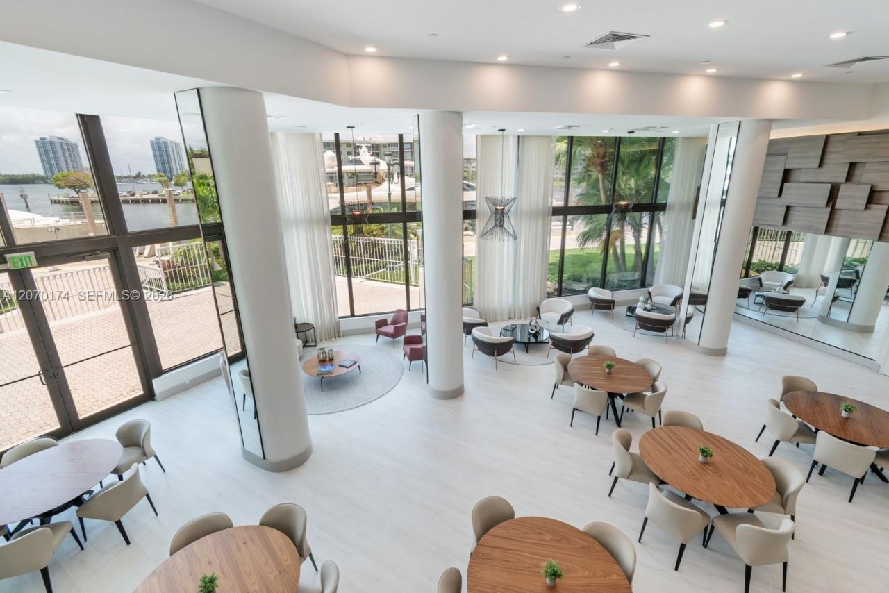 1000 W Island Blvd, Unit 202, Aventura, FL 33160 Photo