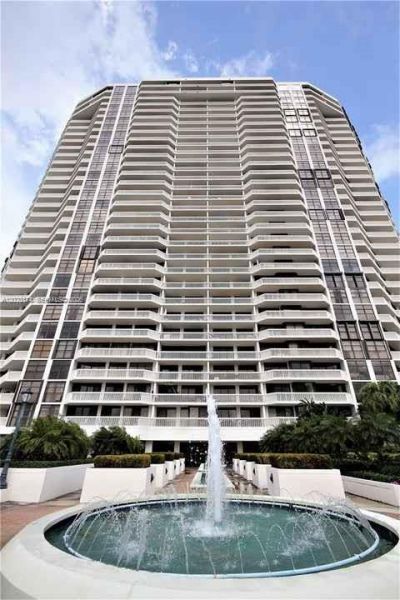 1000 W Island Blvd, Unit 202, Aventura, FL 33160 Photo