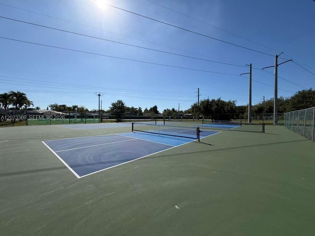 3690 N 56th Ave , Unit 903, Hollywood, FL 33021 Photo