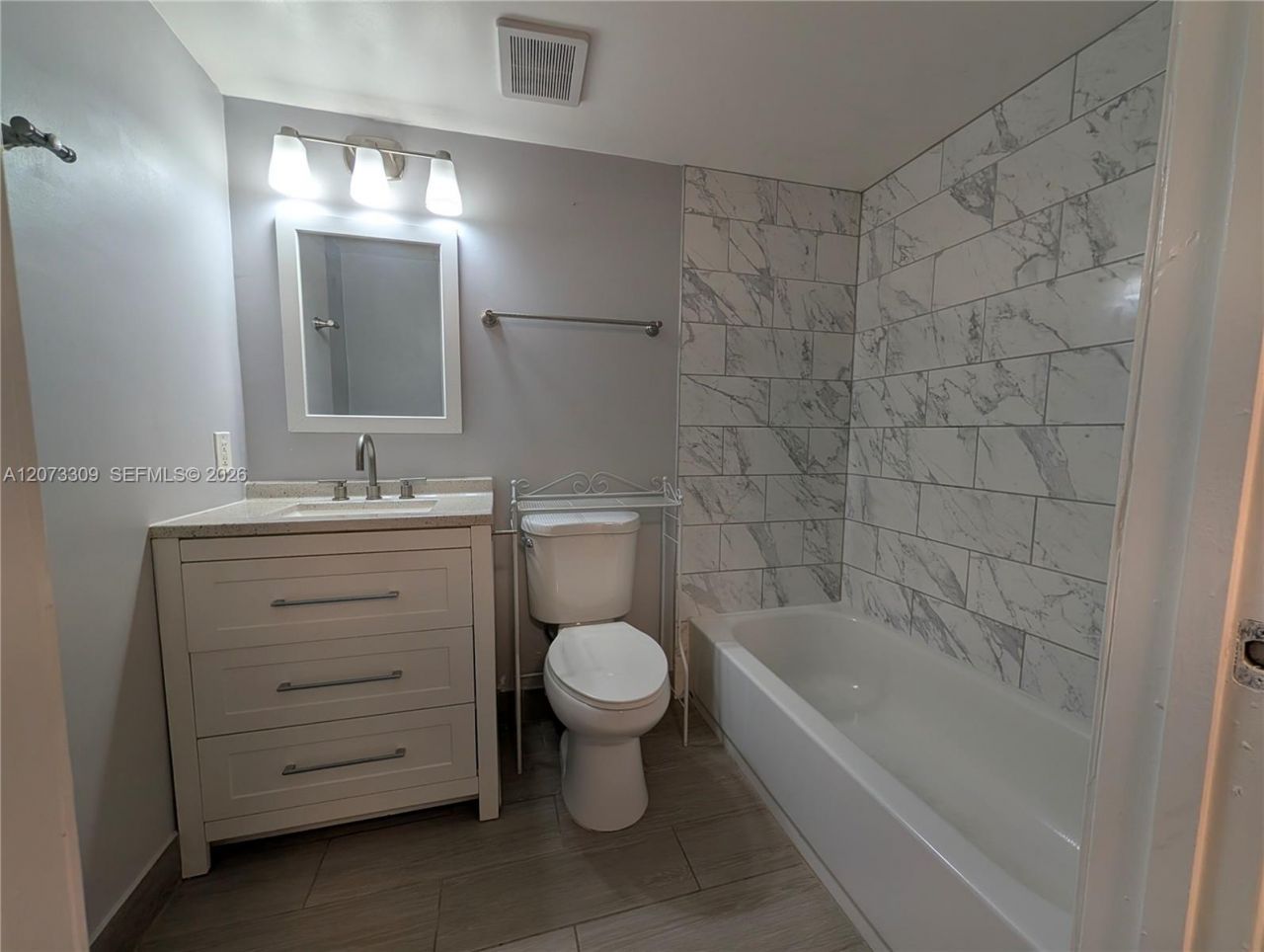 3690 N 56th Ave , Unit 903, Hollywood, FL 33021 Photo