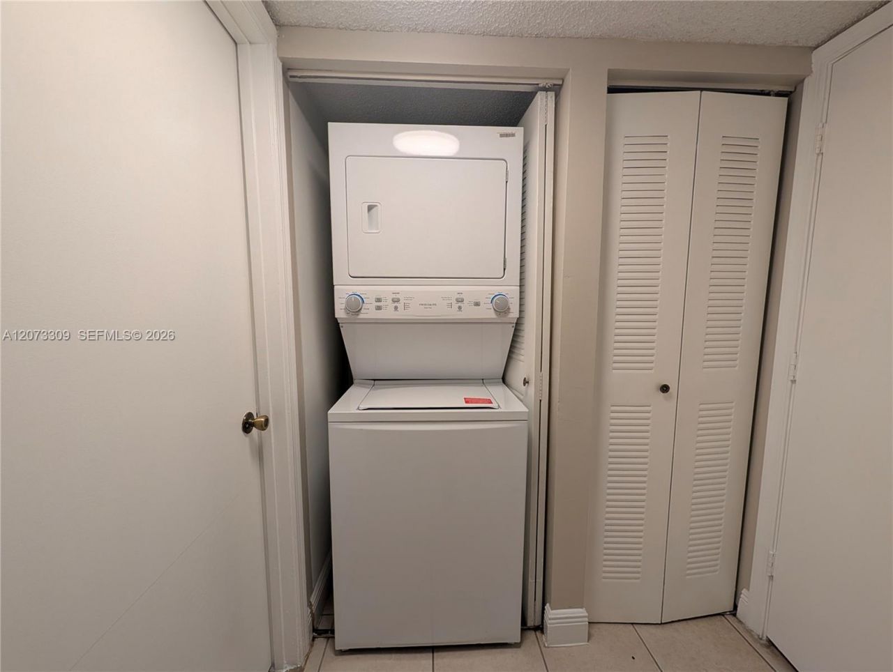 3690 N 56th Ave , Unit 903, Hollywood, FL 33021 Photo