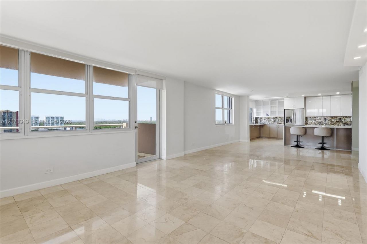 250 174th St , Unit 2004, Sunny Isles Beach, FL 33160 Photo