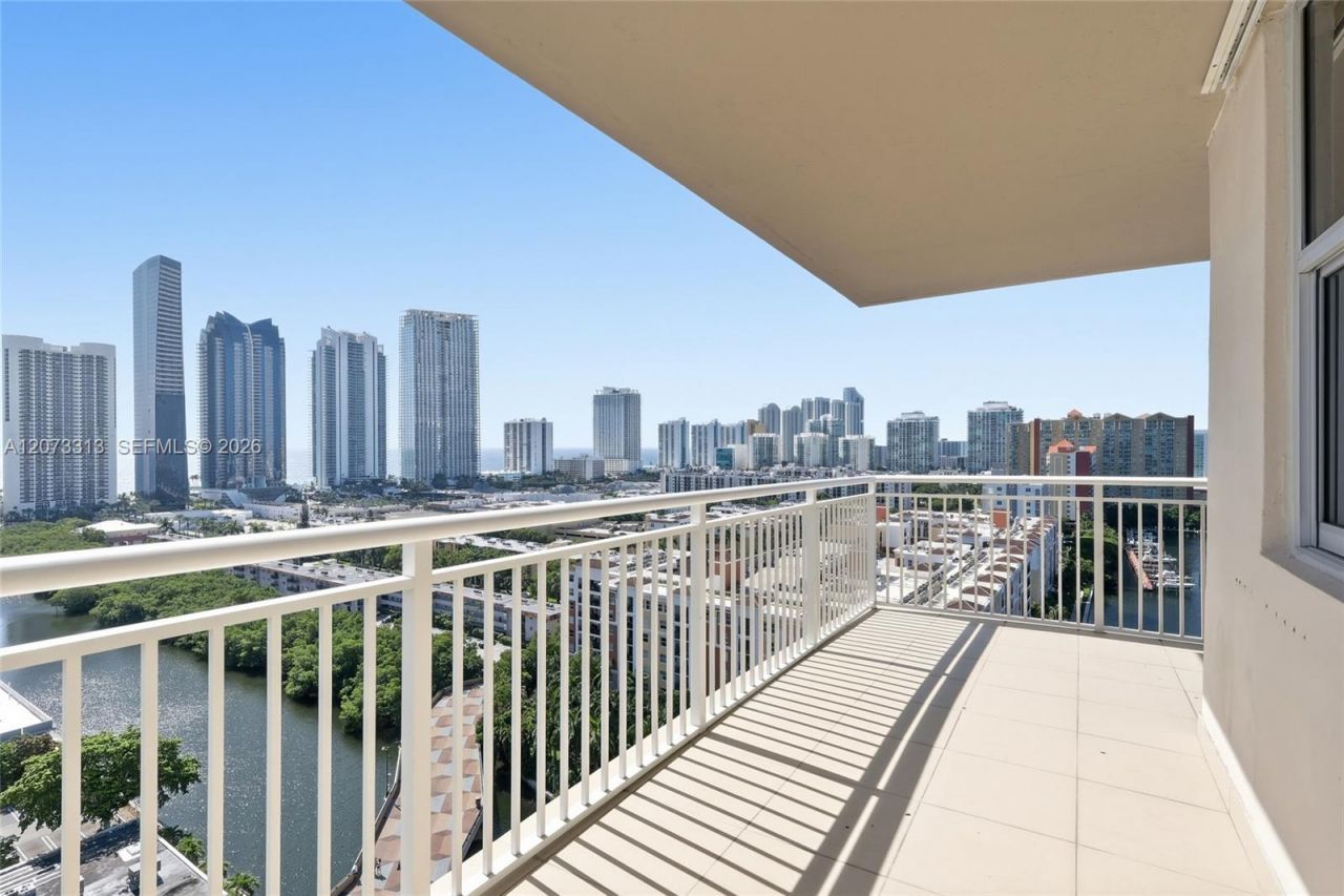 250 174th St , Unit 2004, Sunny Isles Beach, FL 33160 Photo