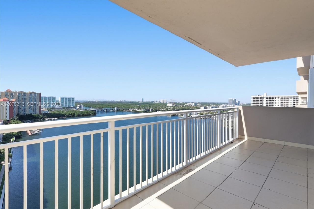 250 174th St , Unit 2004, Sunny Isles Beach, FL 33160 Photo