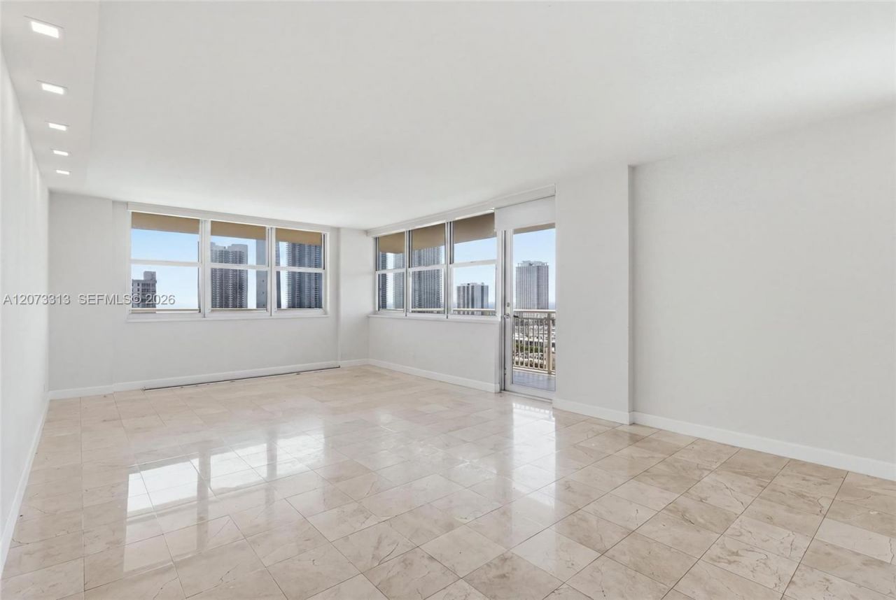 250 174th St , Unit 2004, Sunny Isles Beach, FL 33160 Photo
