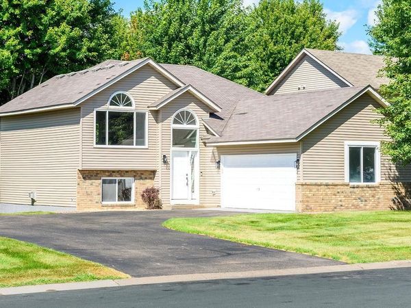 2827 18th Avenue E, Shakopee, MN 55379