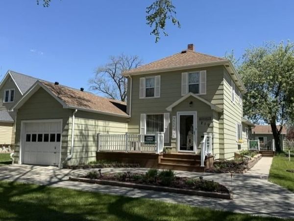 210 9th Street N, Breckenridge, MN 56520