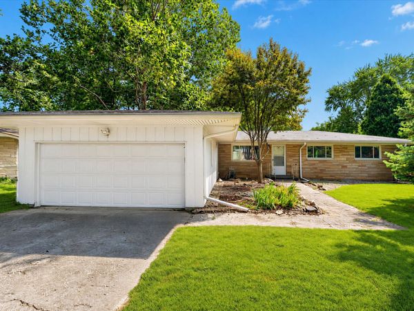 10207 Carrollton Avenue , Carmel, IN 46280