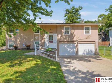 5011 N 114 Street, Omaha, NE 68164