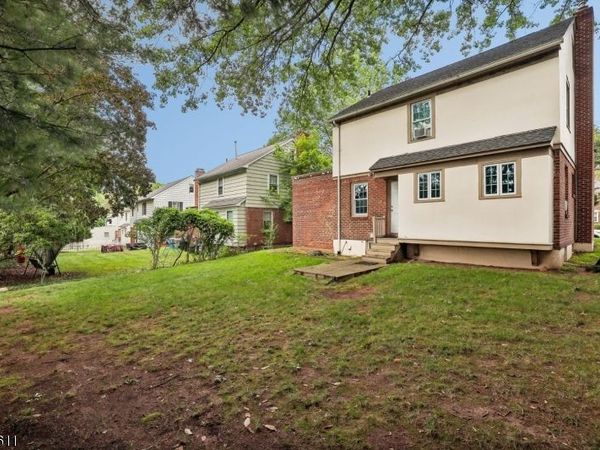 22 Elm St, Tenafly, NJ 07670