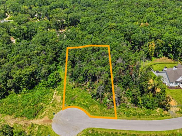 8381 Big Sky Lane, Signal Mountain, TN 37377